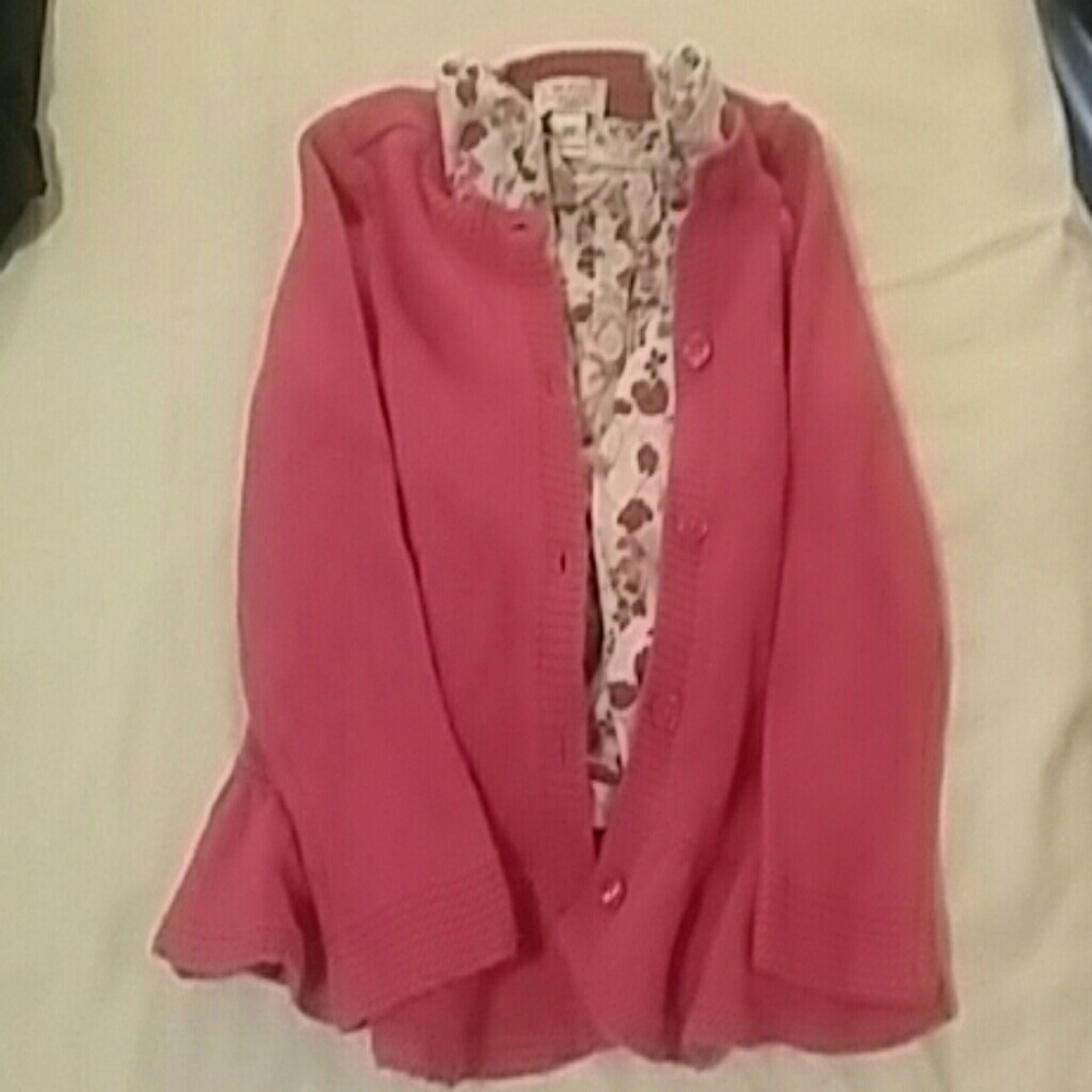 baby's  size 2 sweater  n matching  shirt